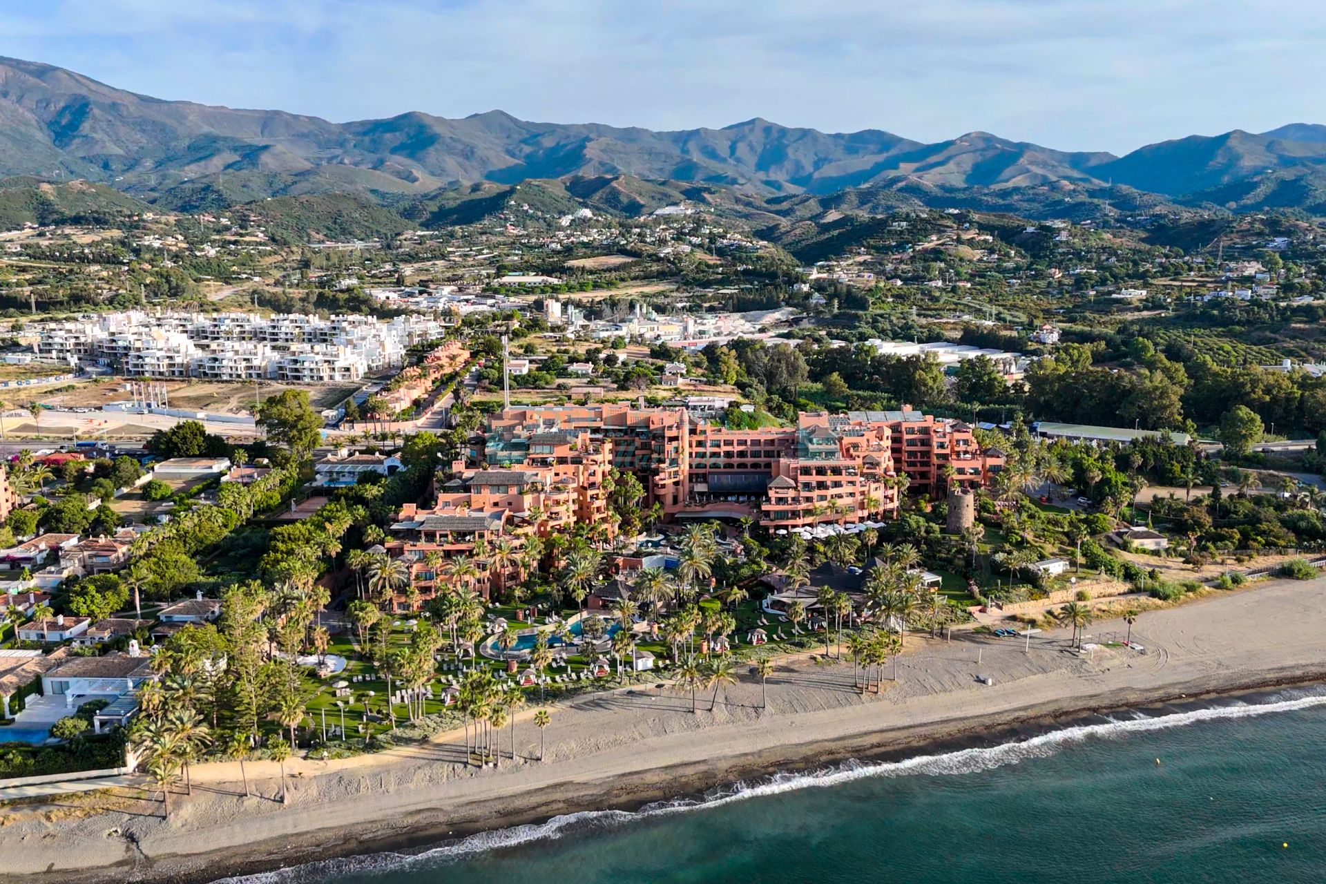 Apartment for sale in Beach Side New Golden Mile, Estepona
