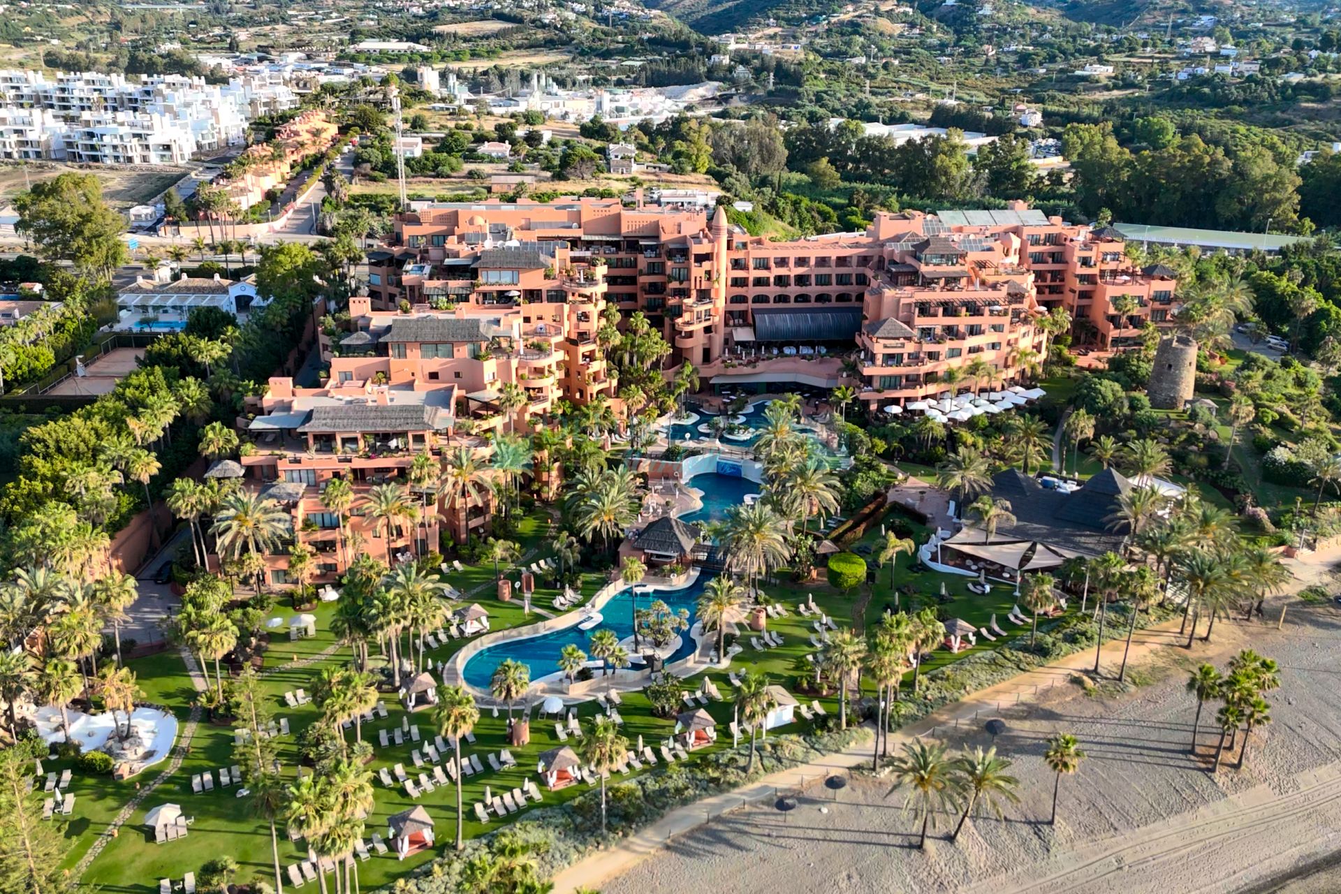 Apartment for sale in Beach Side New Golden Mile, Estepona