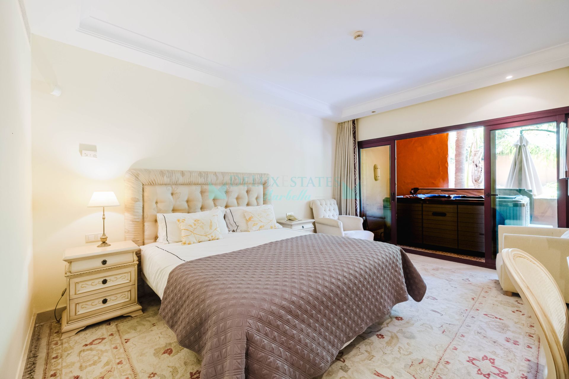 Apartment for sale in Beach Side New Golden Mile, Estepona