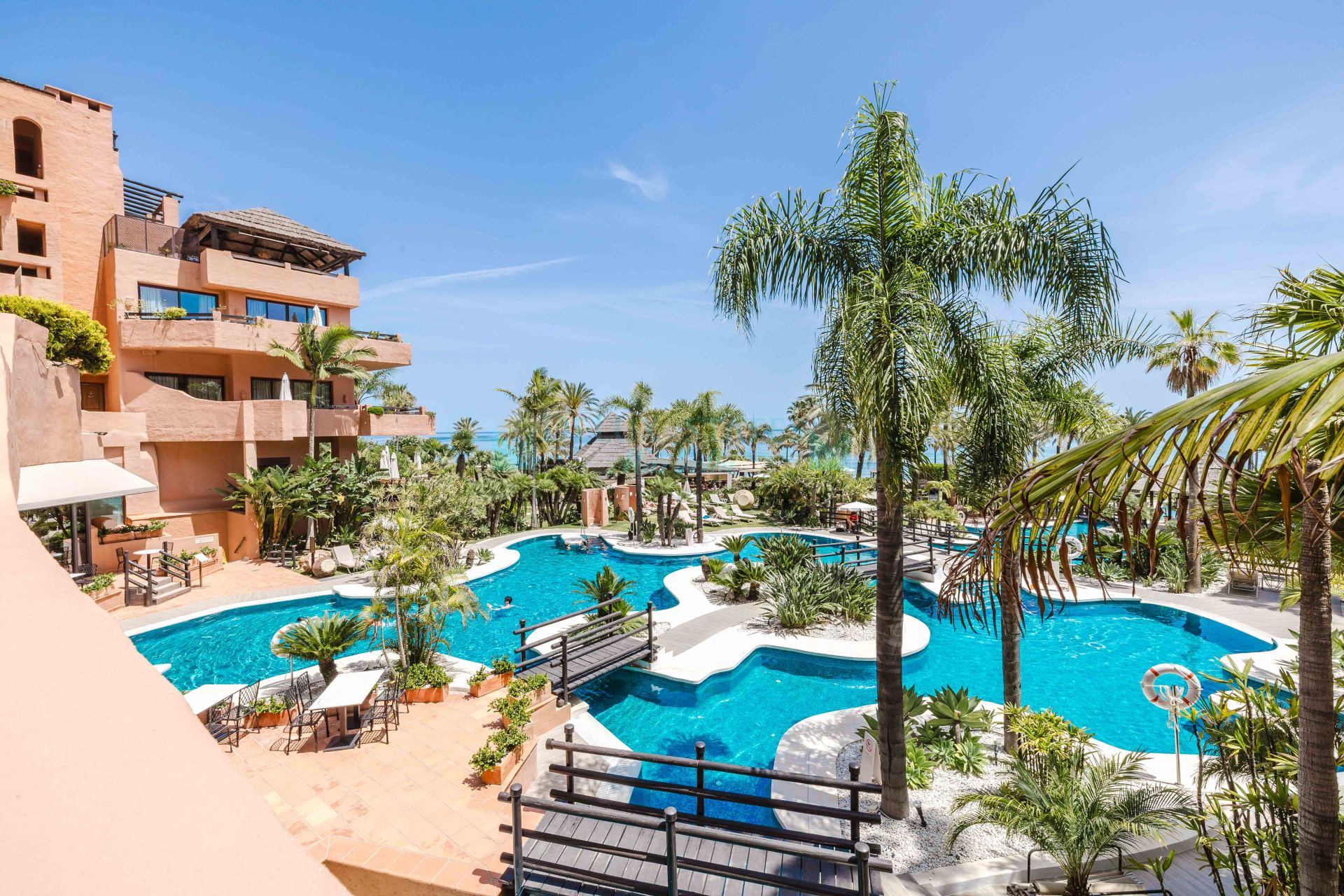 Apartment for sale in Beach Side New Golden Mile, Estepona
