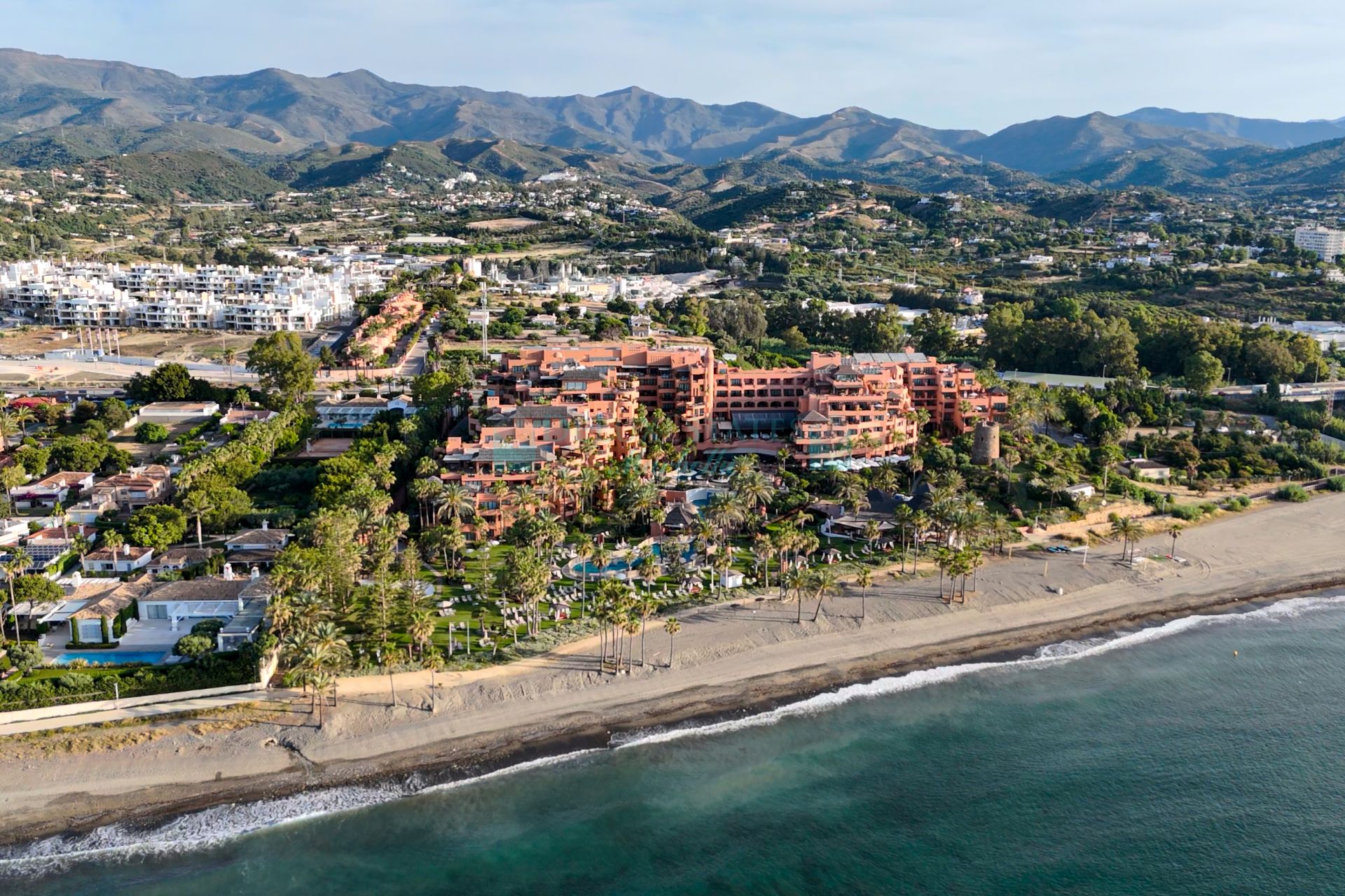 Apartment for sale in Beach Side New Golden Mile, Estepona