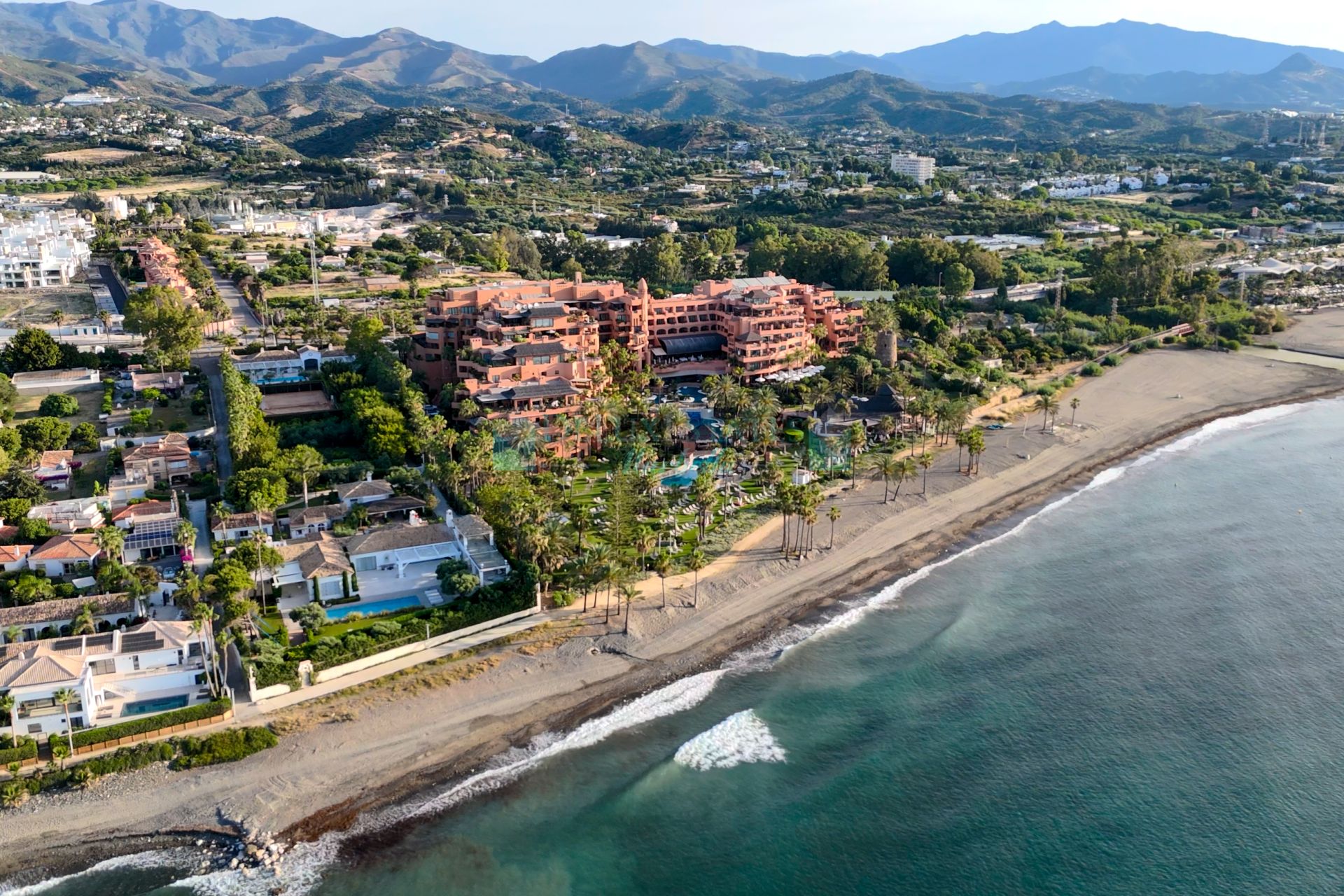 Apartment for sale in Beach Side New Golden Mile, Estepona