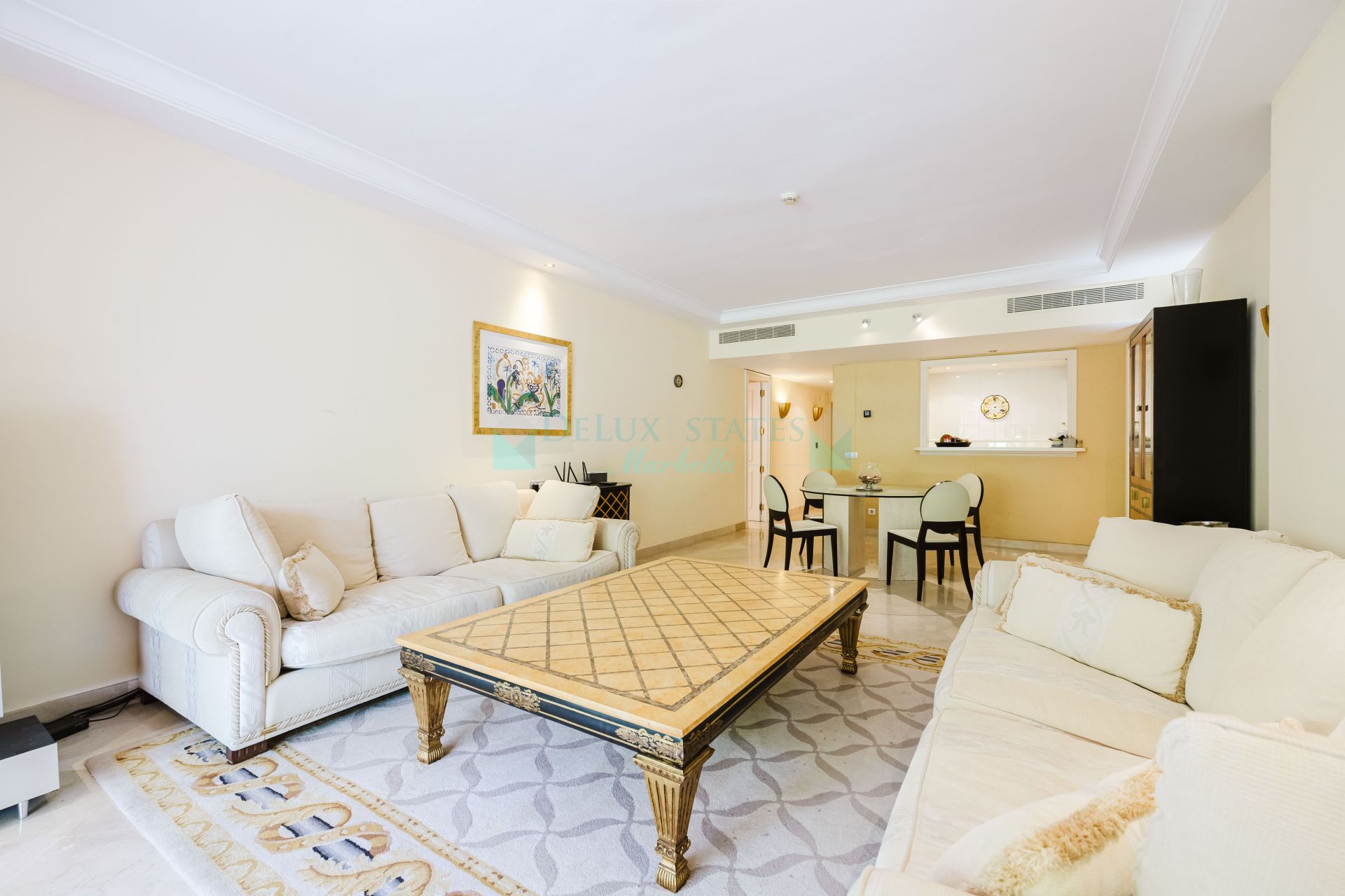 Apartment for sale in Beach Side New Golden Mile, Estepona