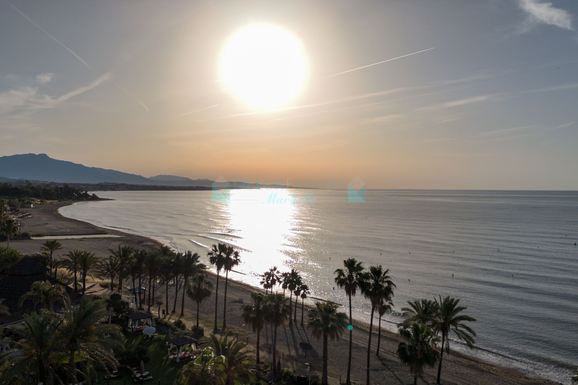 Apartment for sale in Beach Side New Golden Mile, Estepona