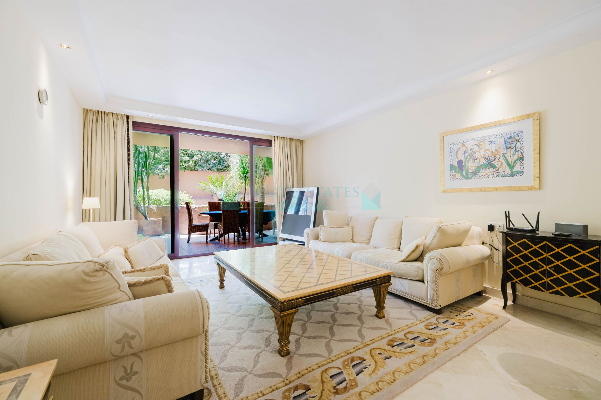 Apartment for sale in Beach Side New Golden Mile, Estepona