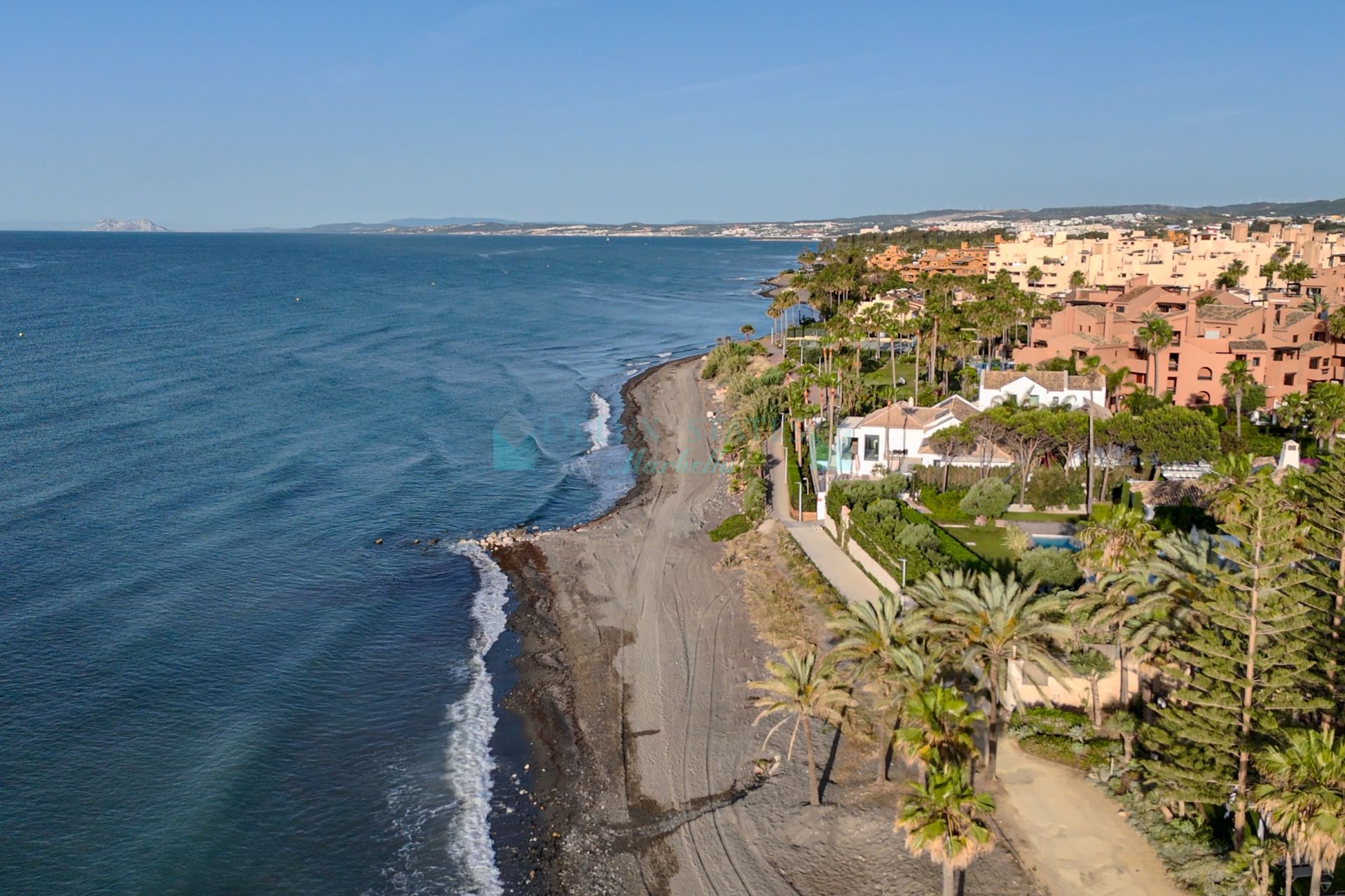 Apartment for sale in Beach Side New Golden Mile, Estepona