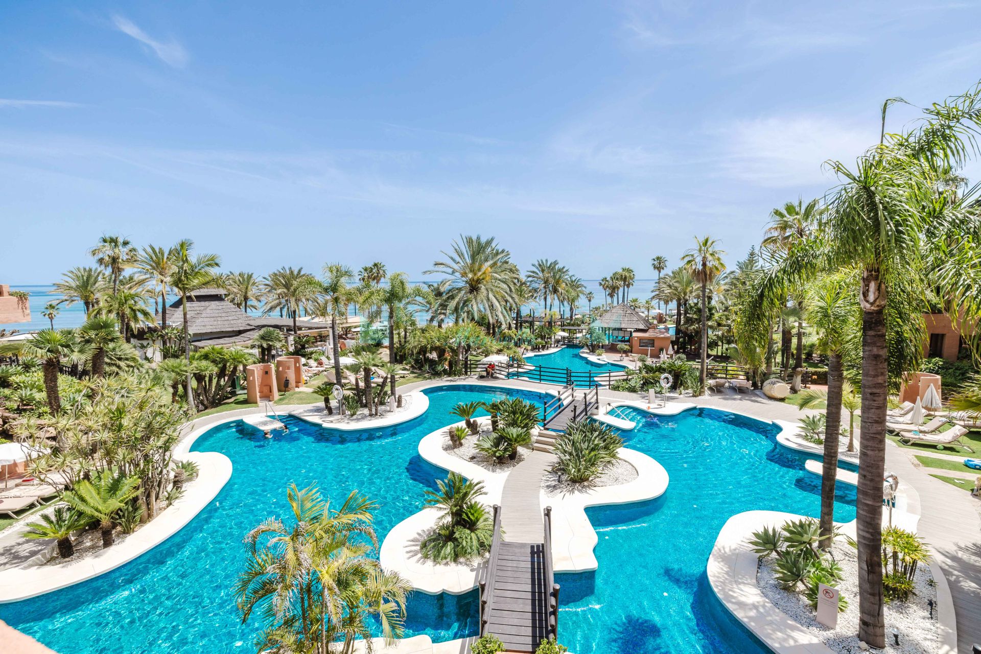 Apartment for sale in Beach Side New Golden Mile, Estepona