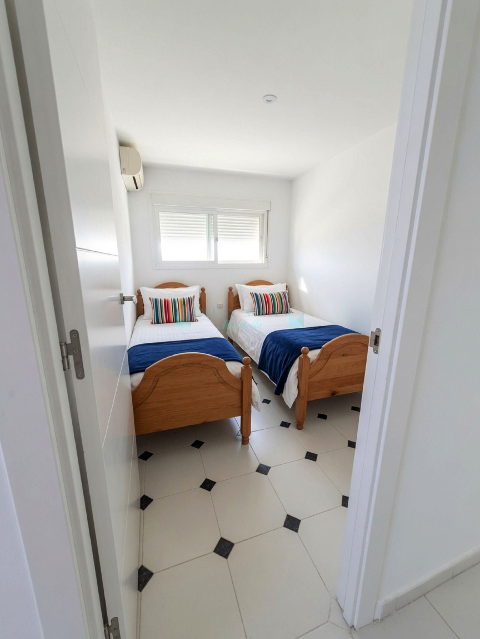 Apartment for sale in Parque Antena, Estepona