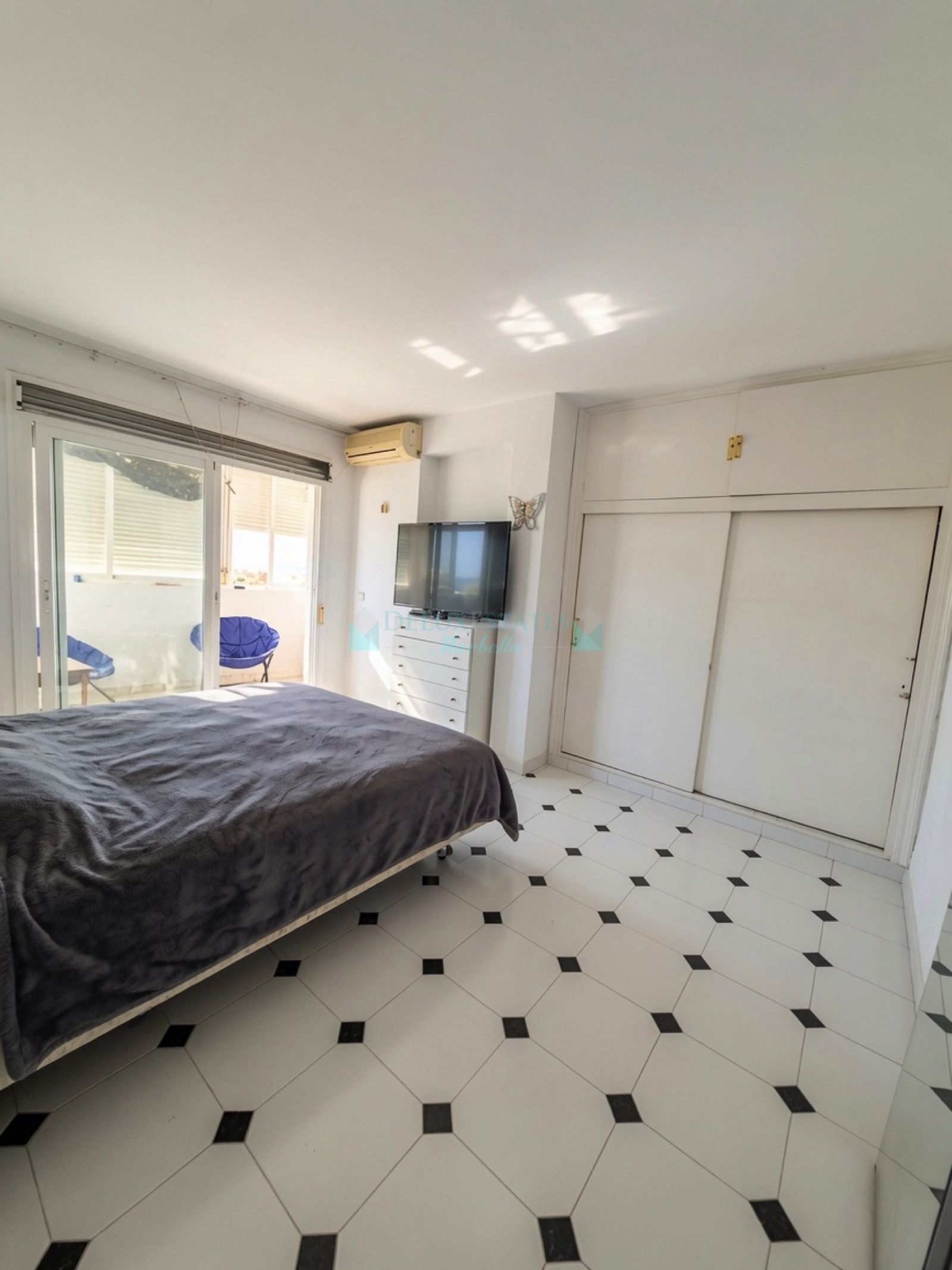Apartment for sale in Parque Antena, Estepona