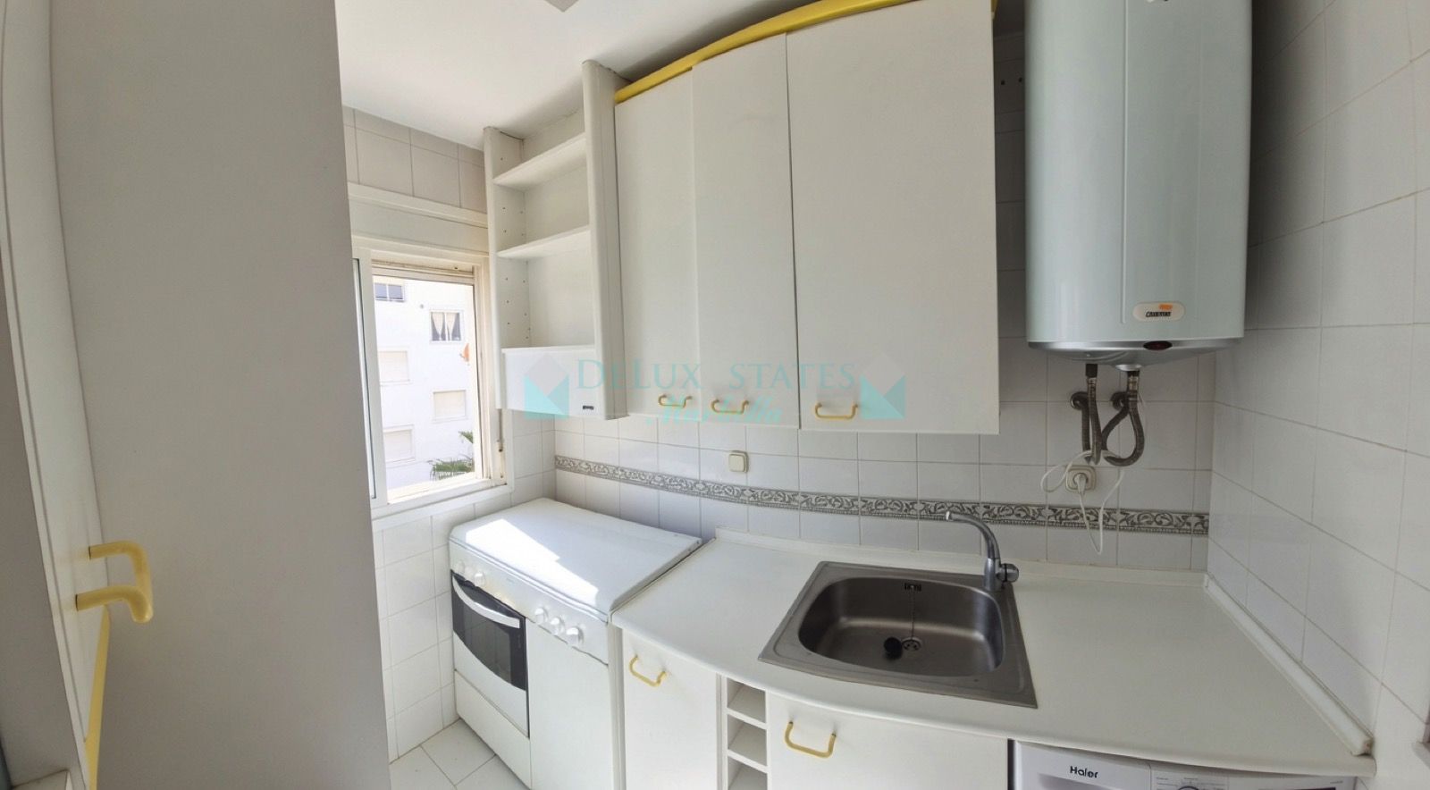 Apartment for sale in Parque Antena, Estepona