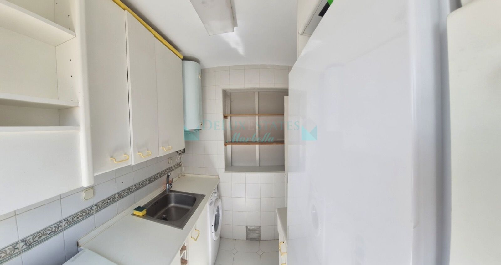 Apartment for sale in Parque Antena, Estepona