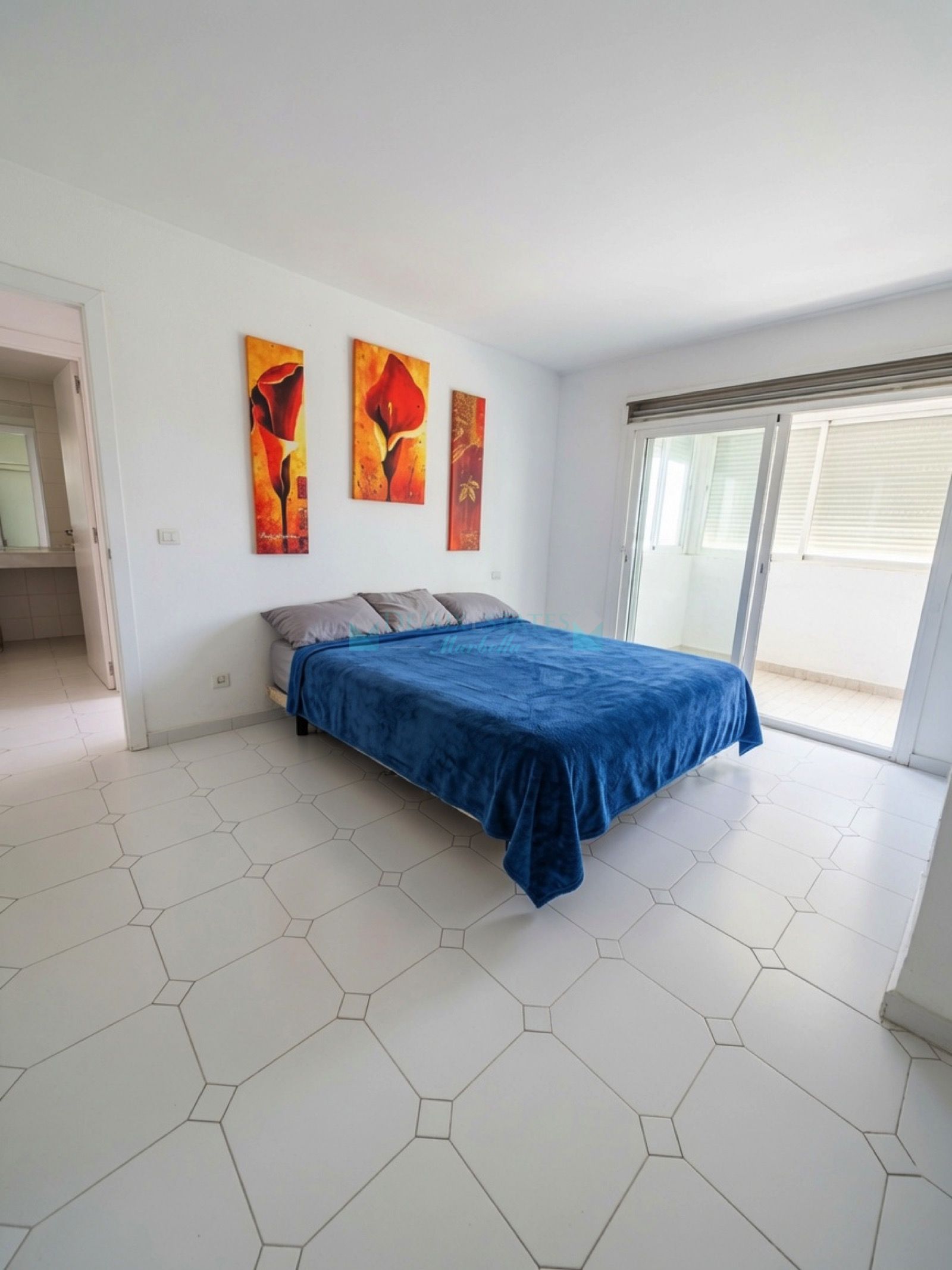 Apartment for sale in Parque Antena, Estepona