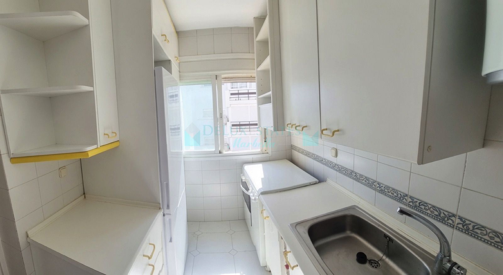 Apartment for sale in Parque Antena, Estepona