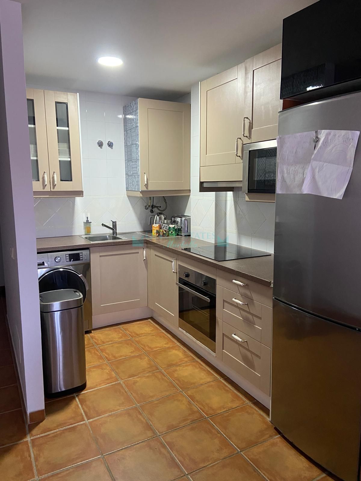 Ground Floor Apartment for sale in El Paraiso, Estepona