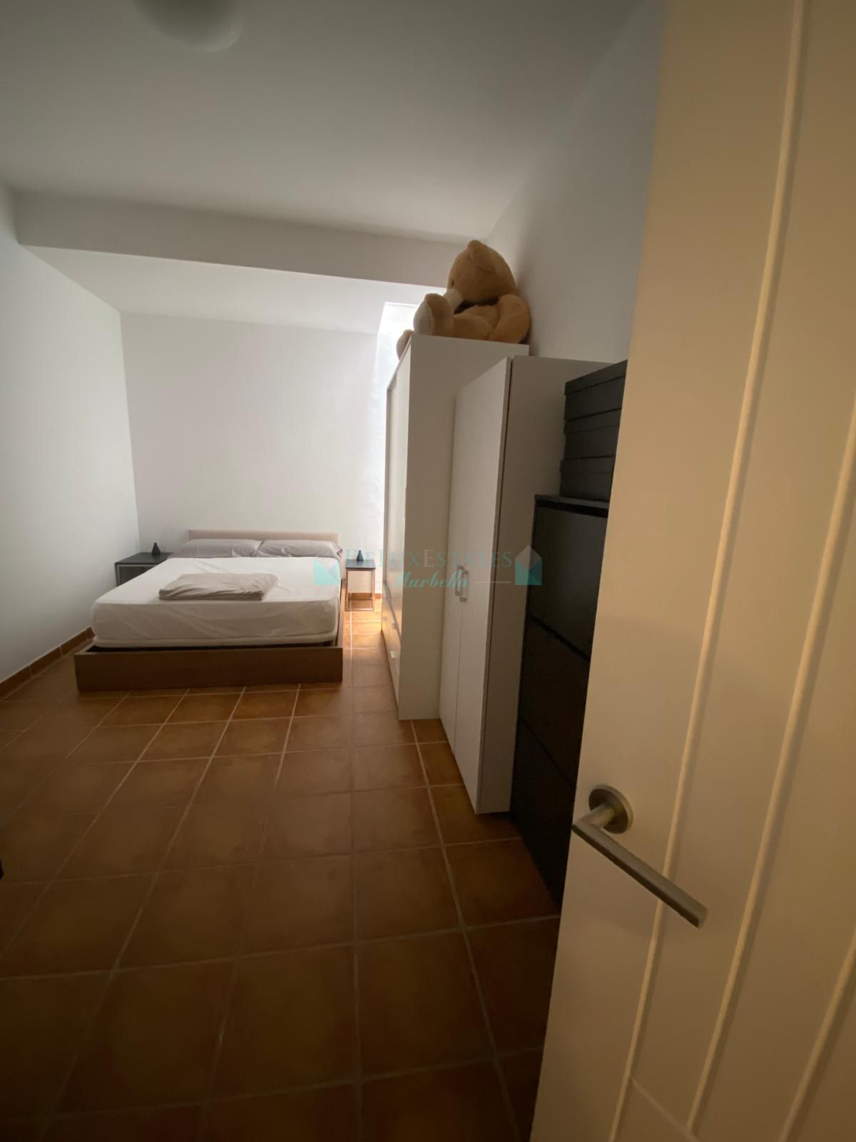 Ground Floor Apartment for sale in El Paraiso, Estepona