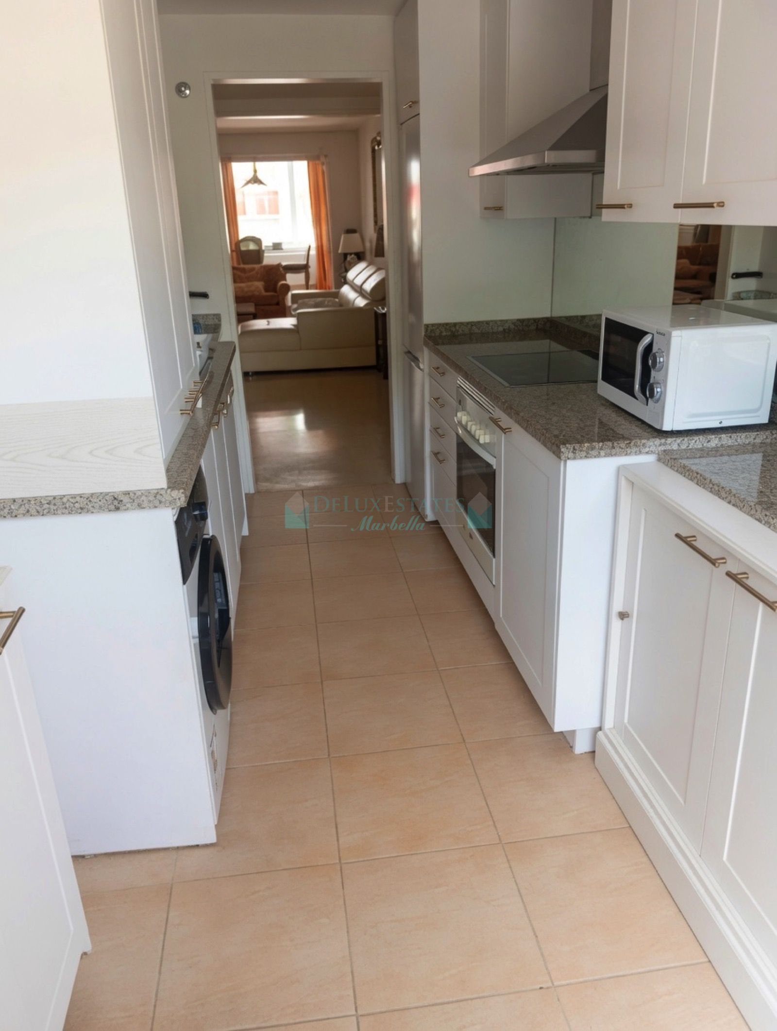 Apartment for sale in Beach Side Golden Mile, Marbella Golden Mile
