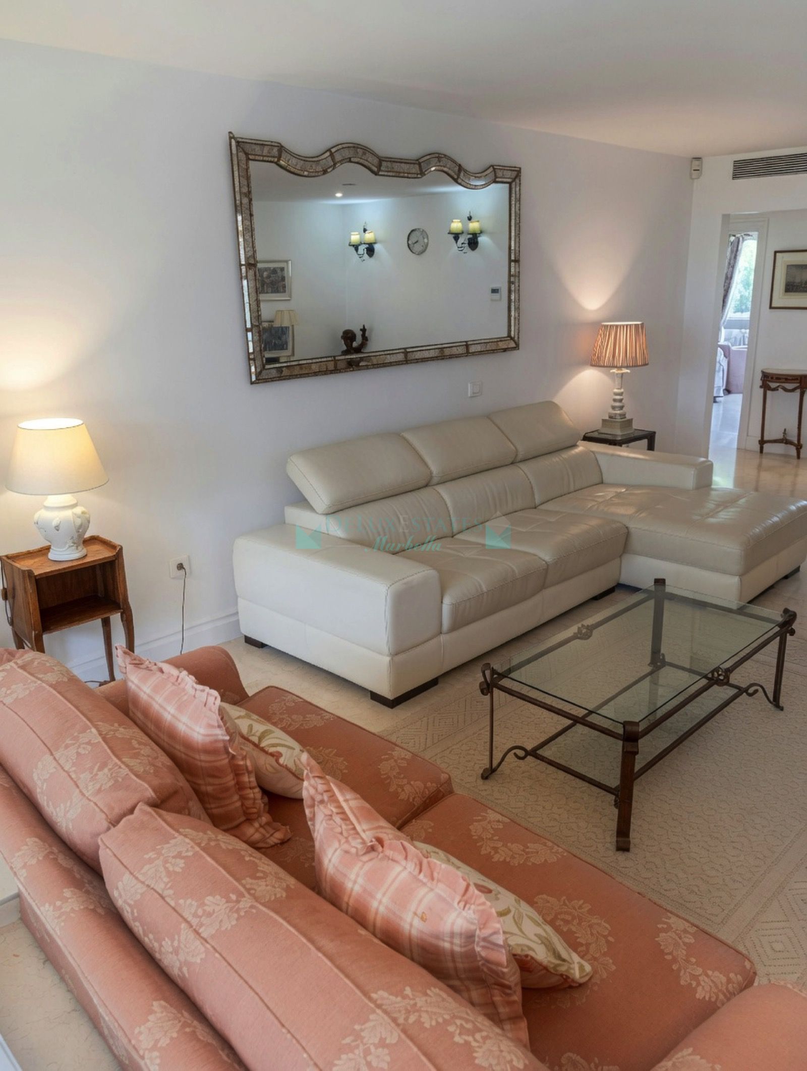 Apartment for sale in Beach Side Golden Mile, Marbella Golden Mile
