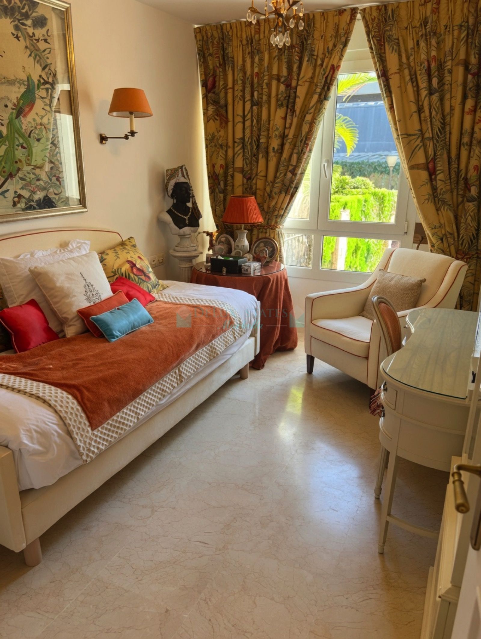 Apartment for sale in Beach Side Golden Mile, Marbella Golden Mile