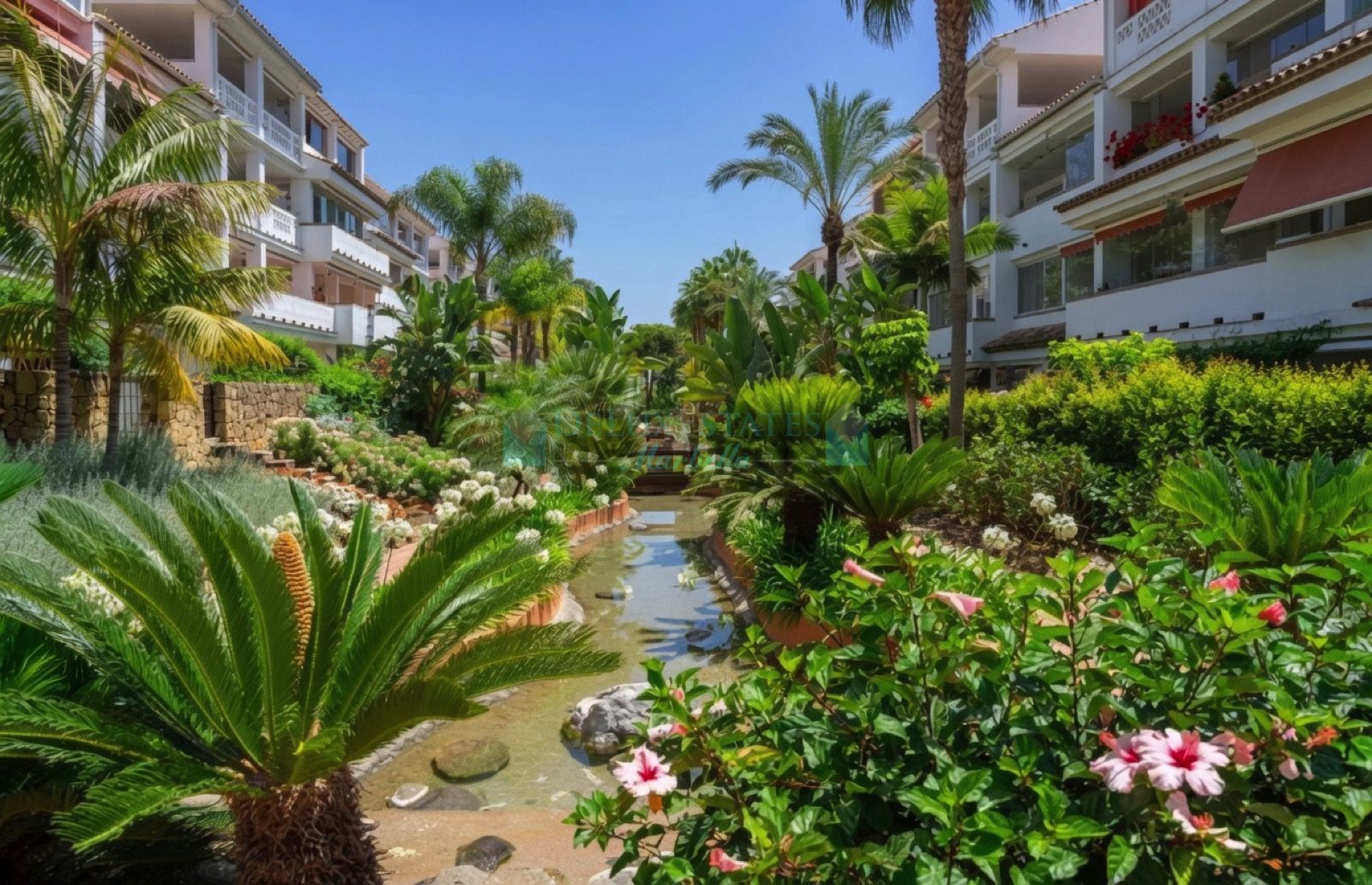 Apartment for sale in Beach Side Golden Mile, Marbella Golden Mile