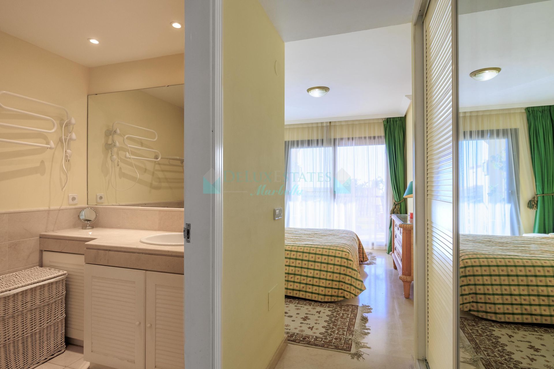 Apartamento Planta Baja en venta en Los Arqueros, Benahavis