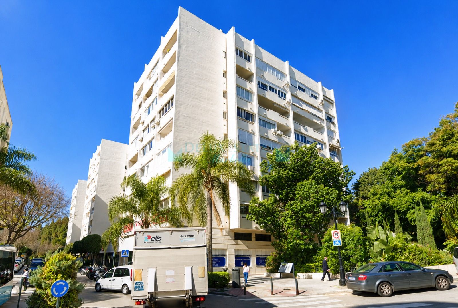 Apartment for sale in Huerta Belón, Marbella