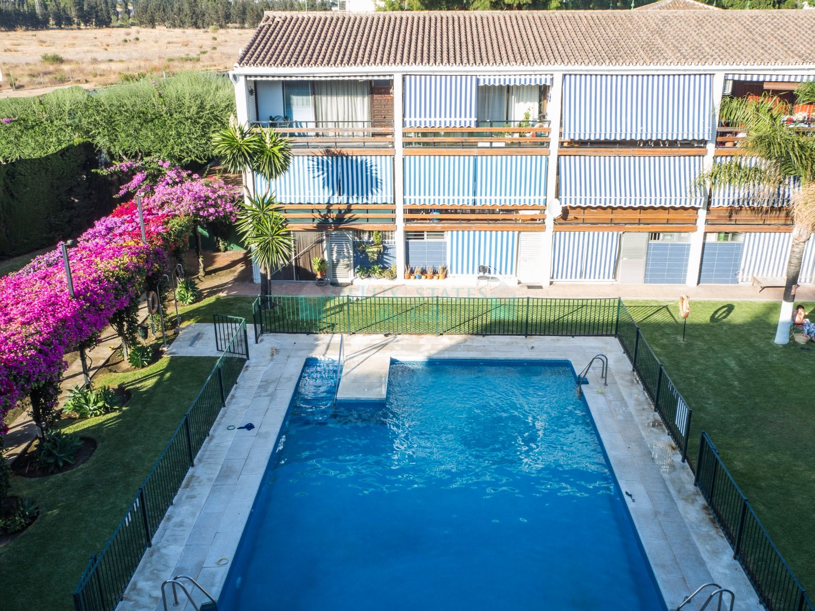 Apartment for sale in Cortijo Blanco, San Pedro de Alcantara