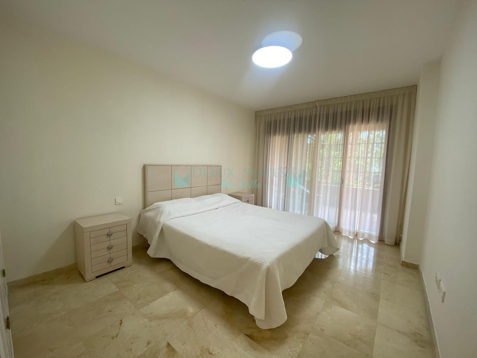 Ground Floor Apartment for sale in El Campanario, Estepona