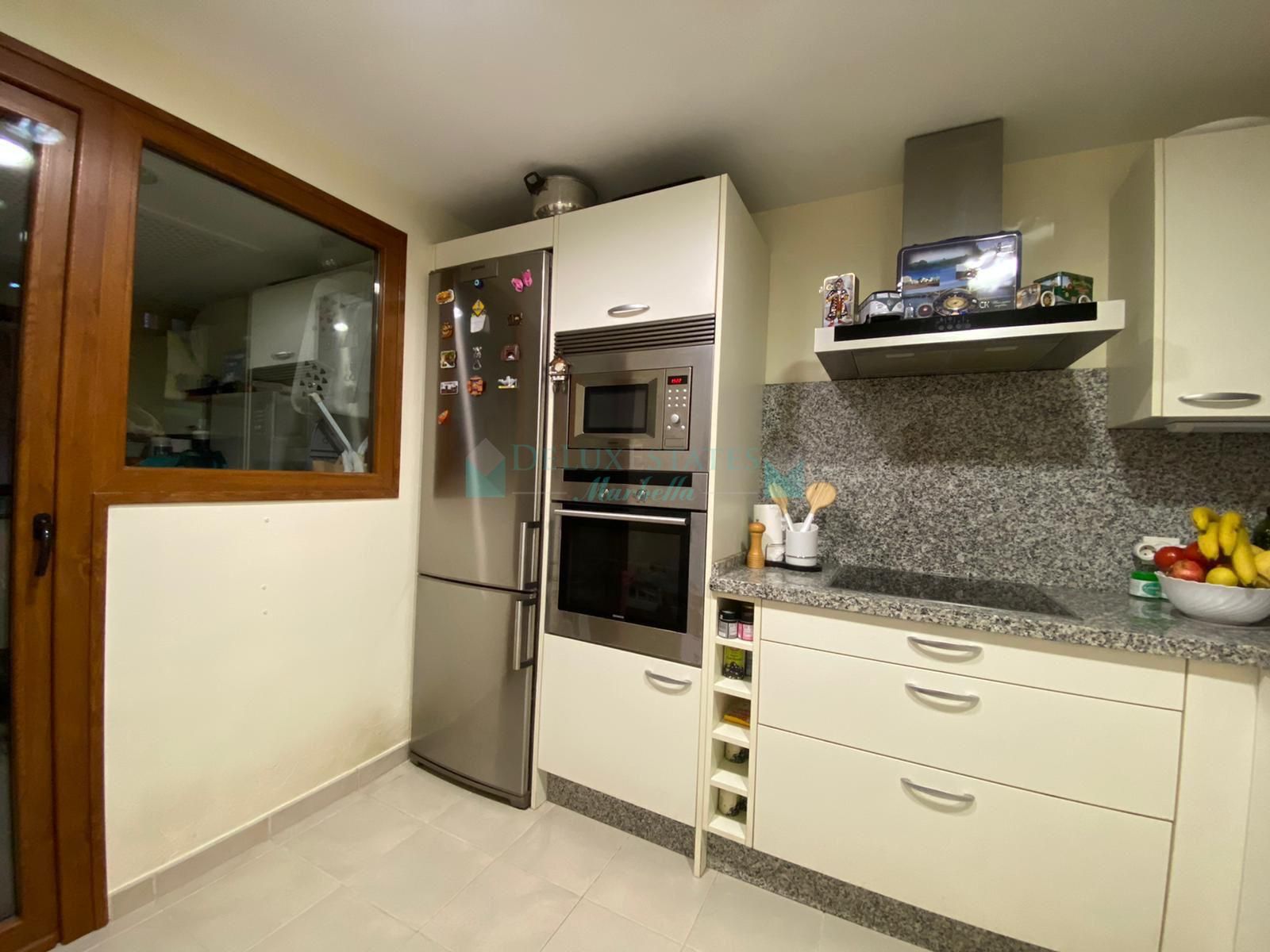 Ground Floor Apartment for sale in El Campanario, Estepona