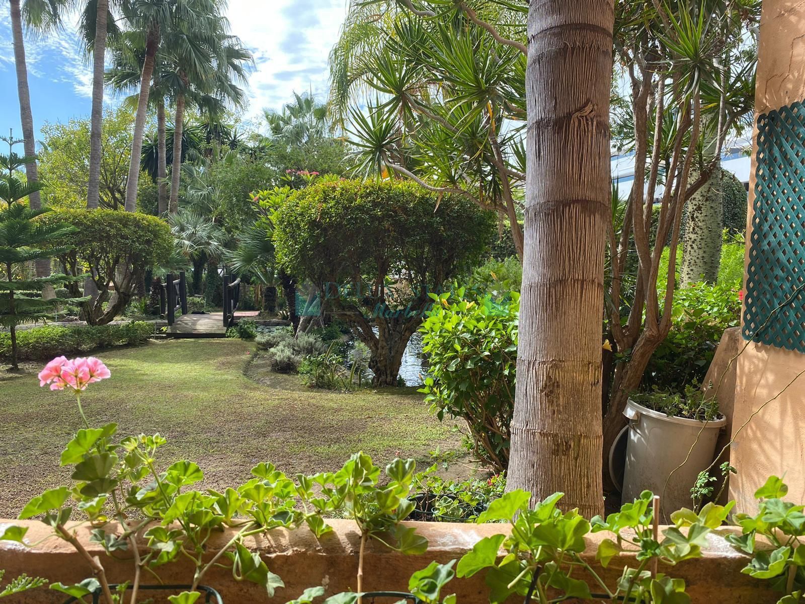 Ground Floor Apartment for sale in El Campanario, Estepona