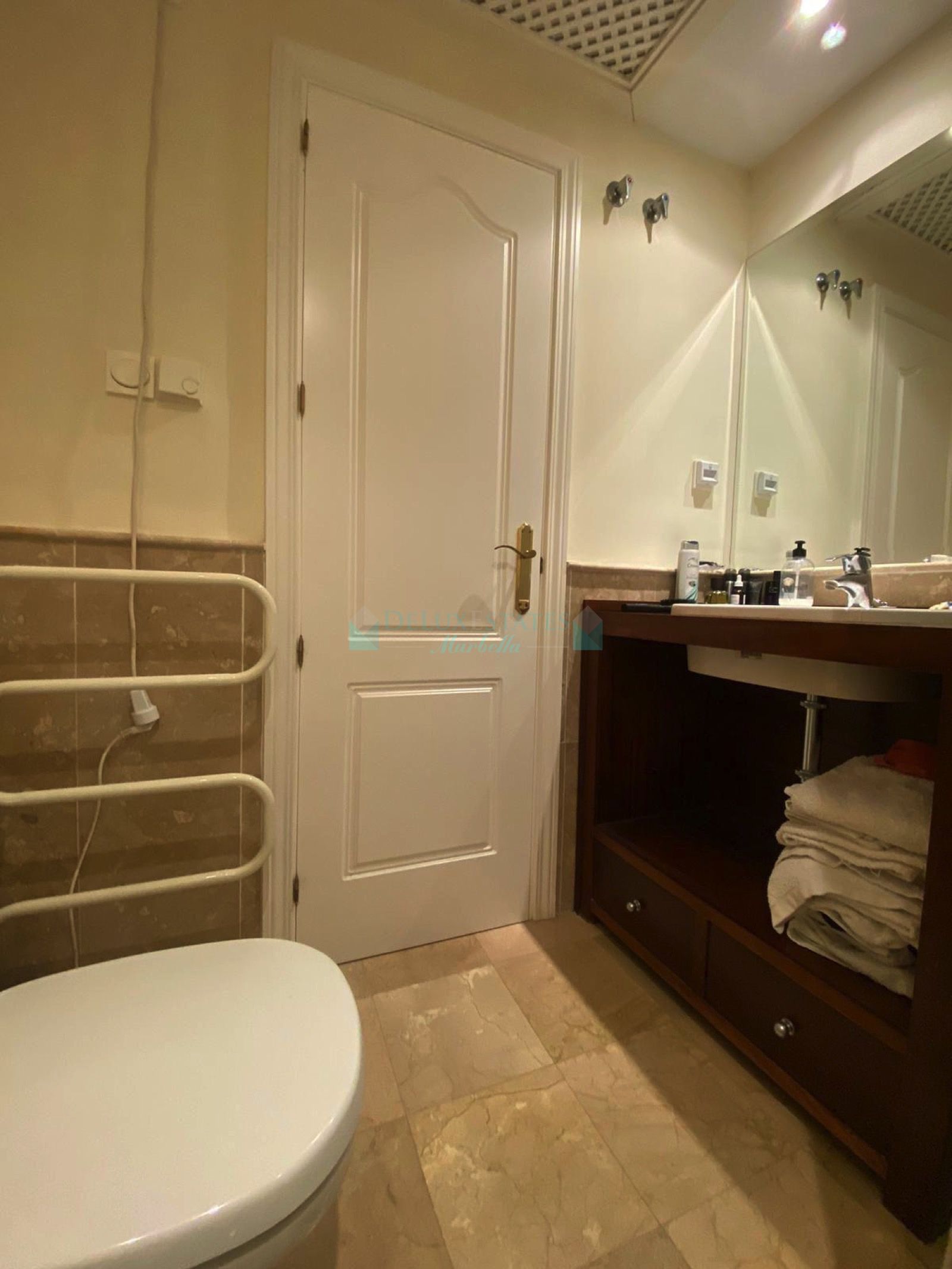 Ground Floor Apartment for sale in El Campanario, Estepona