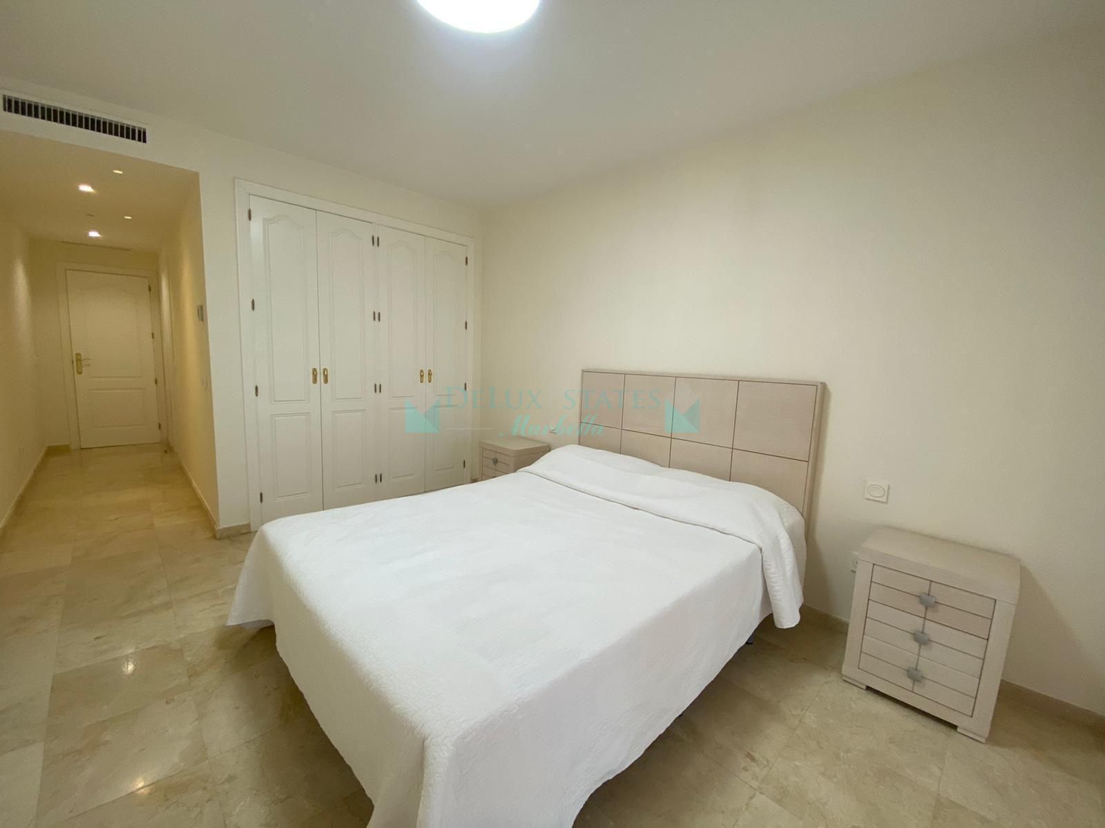 Ground Floor Apartment for sale in El Campanario, Estepona