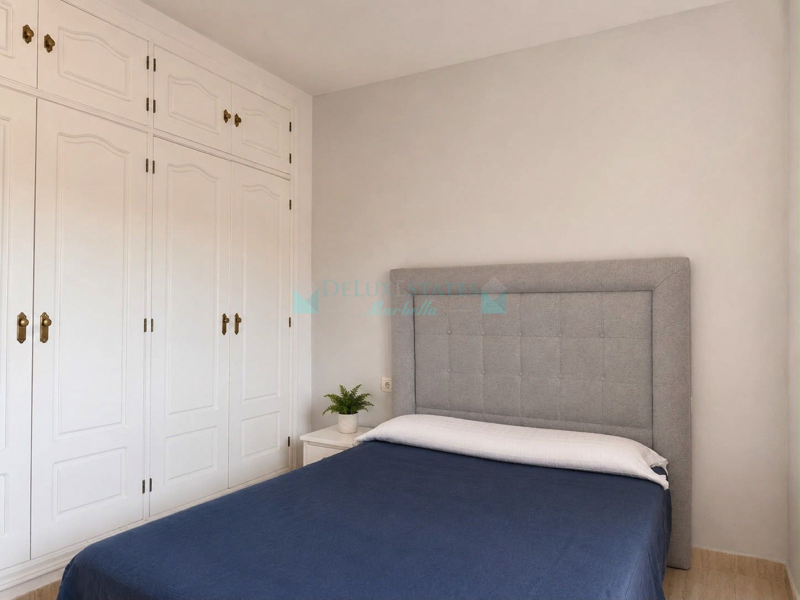 Apartment for sale in Sabinillas, Manilva