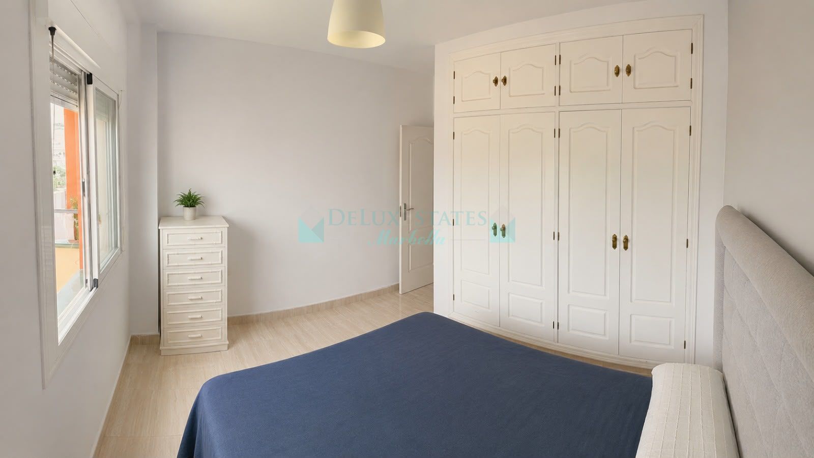 Apartment for sale in Sabinillas, Manilva