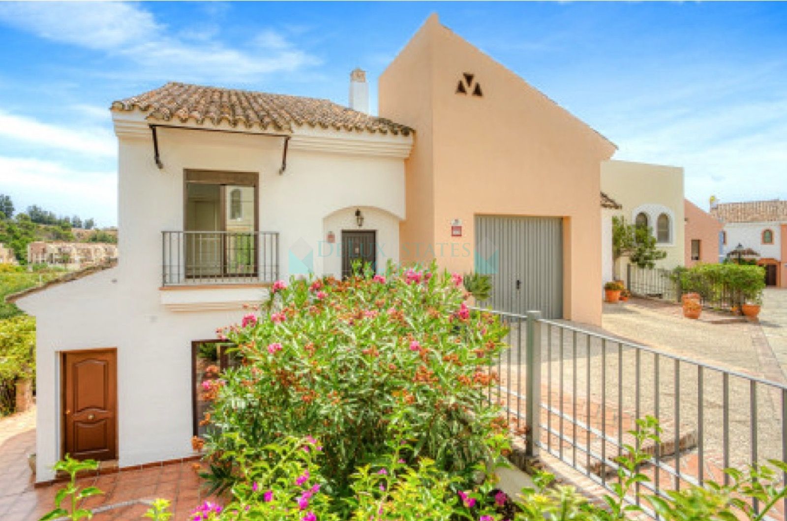 Town House for sale in Los Arqueros, Benahavis