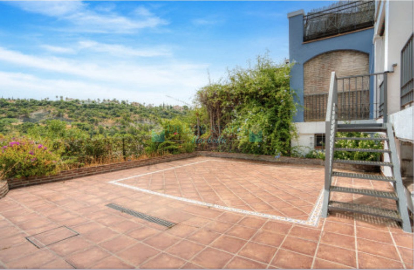 Town House for sale in Los Arqueros, Benahavis