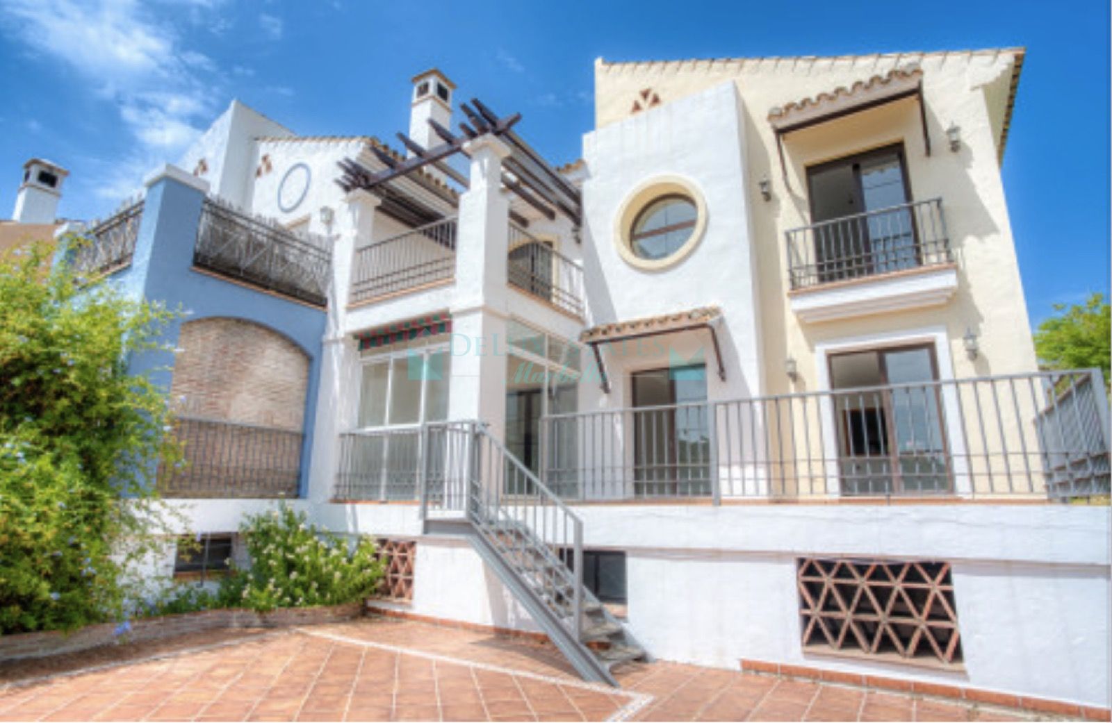 Town House for sale in Los Arqueros, Benahavis