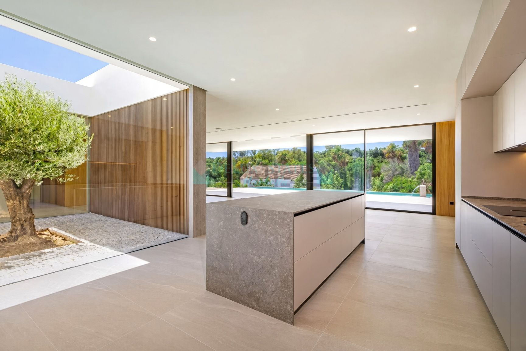 Villa for sale in Zona F, Sotogrande
