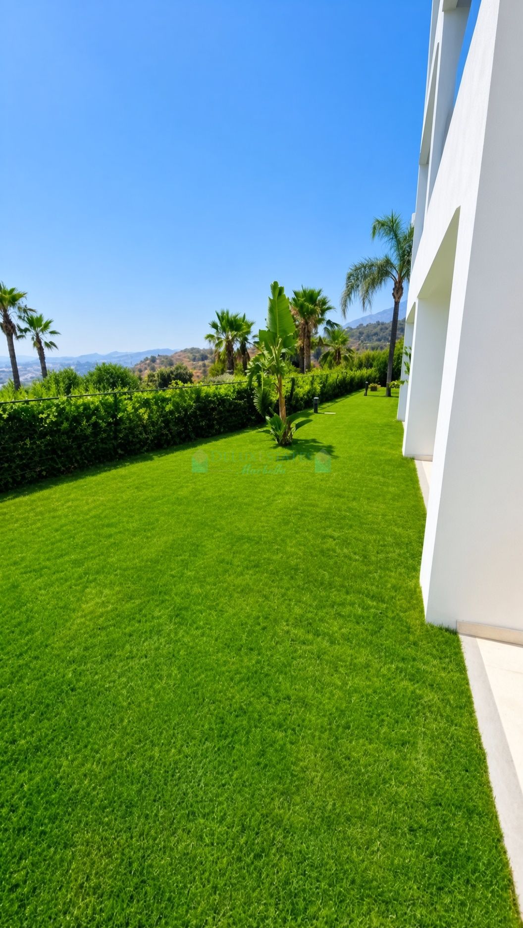 Ground Floor Apartment for sale in Altos de Estepona, Estepona