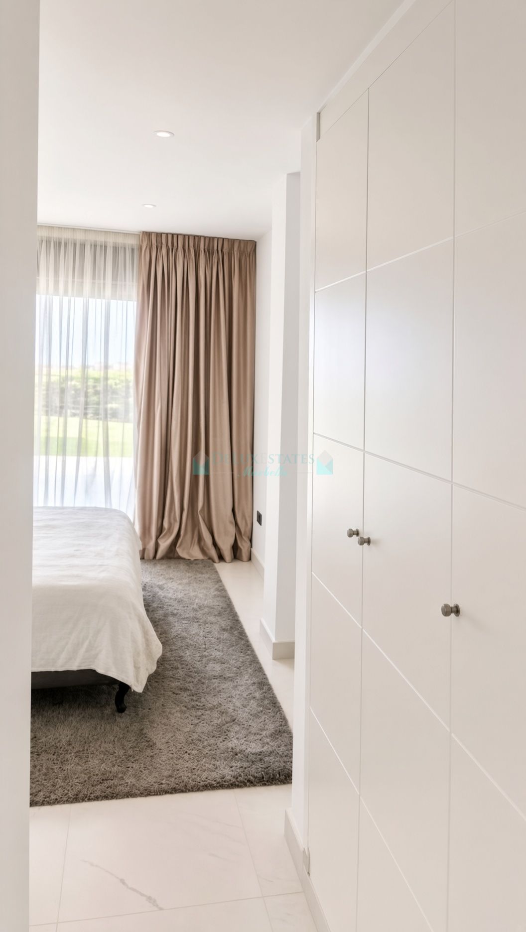Ground Floor Apartment for sale in Altos de Estepona, Estepona