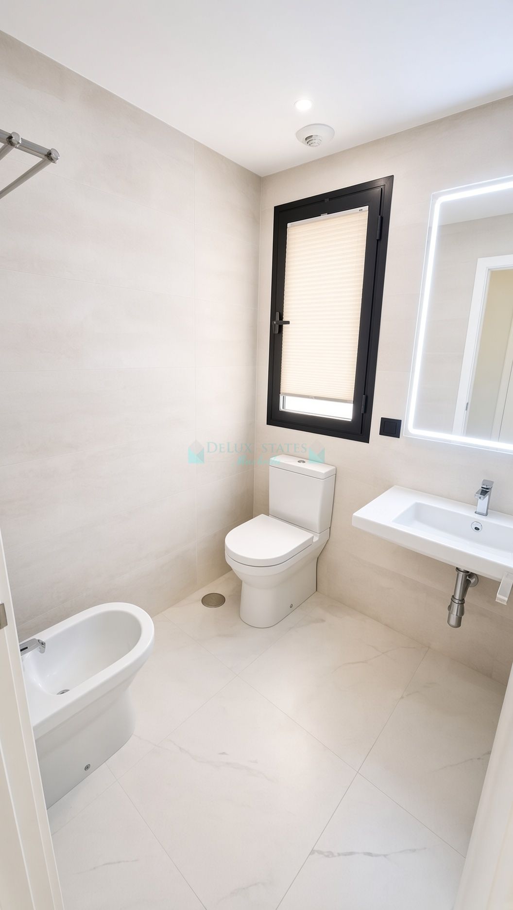 Ground Floor Apartment for sale in Altos de Estepona, Estepona