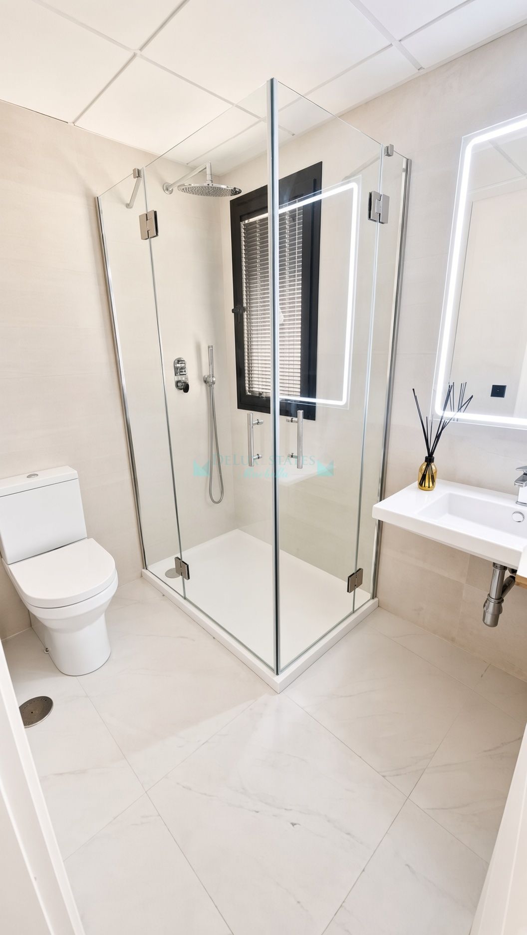 Ground Floor Apartment for sale in Altos de Estepona, Estepona