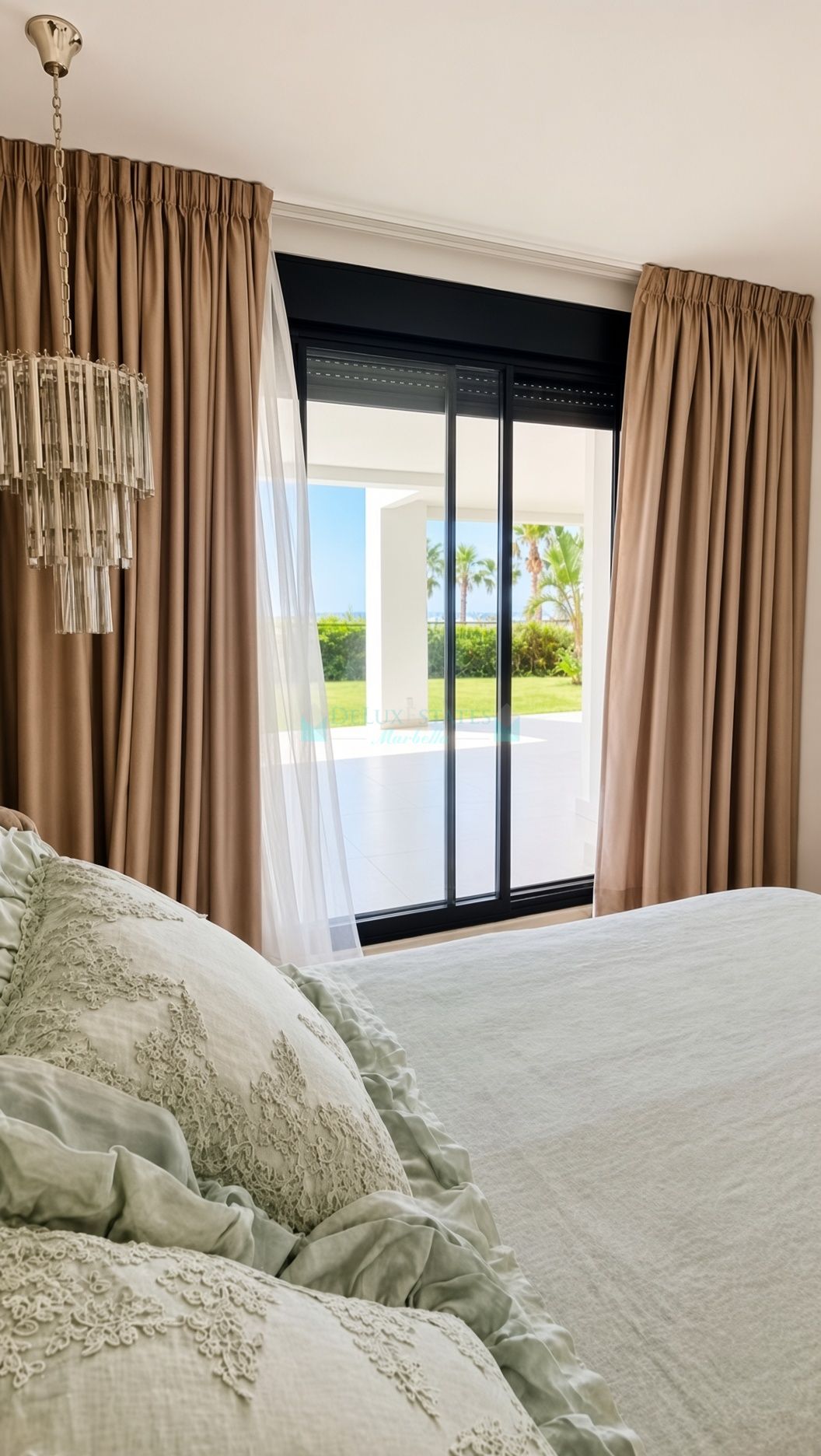 Ground Floor Apartment for sale in Altos de Estepona, Estepona