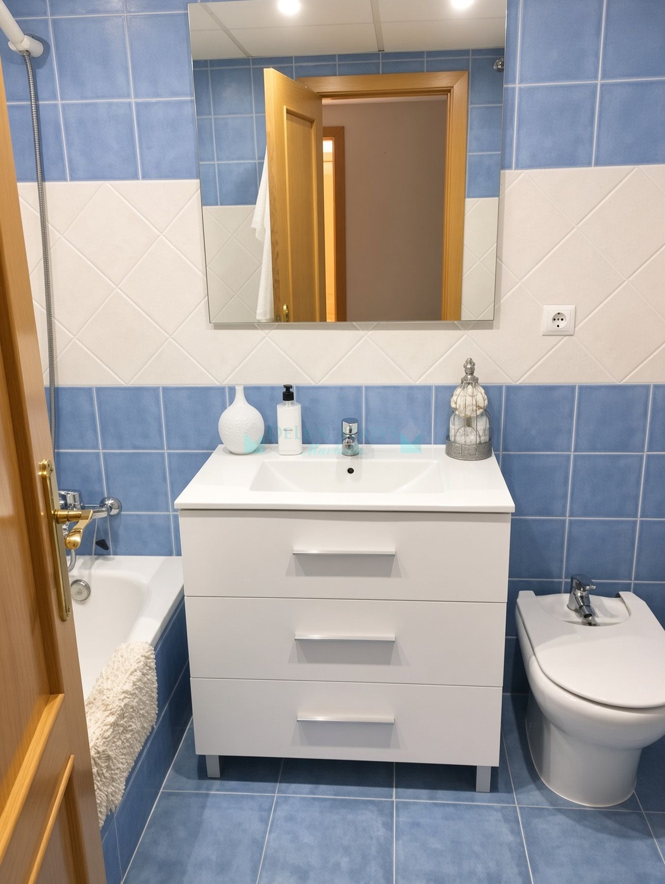 Ground Floor Apartment for sale in Las Joyas, Estepona