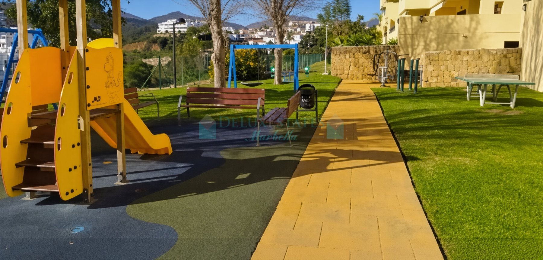 Ground Floor Apartment for sale in Las Joyas, Estepona