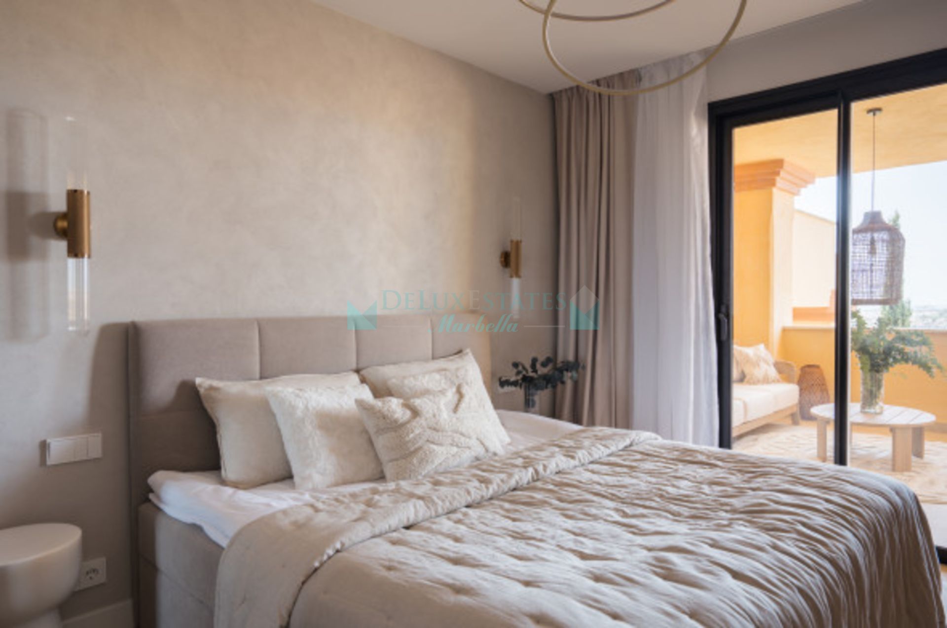 Apartment for sale in Cumbres del Rodeo, Nueva Andalucia