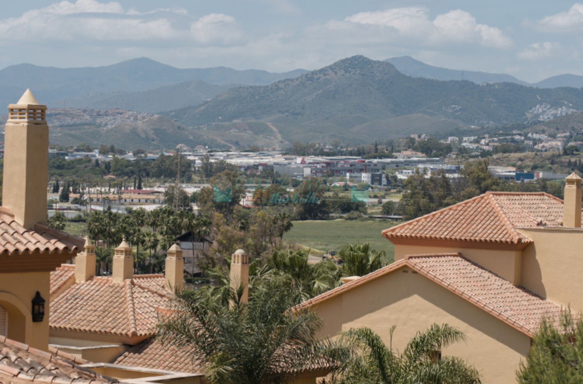 Apartment for sale in Cumbres del Rodeo, Nueva Andalucia