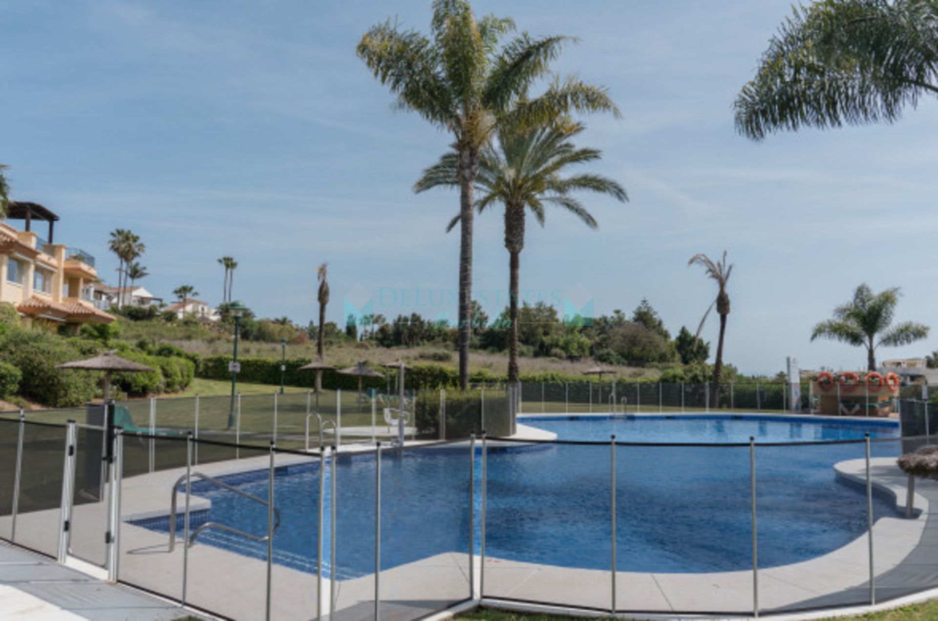 Apartment for sale in Cumbres del Rodeo, Nueva Andalucia