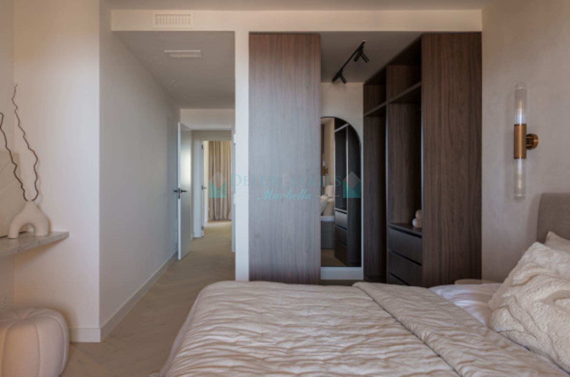 Apartment for sale in Cumbres del Rodeo, Nueva Andalucia