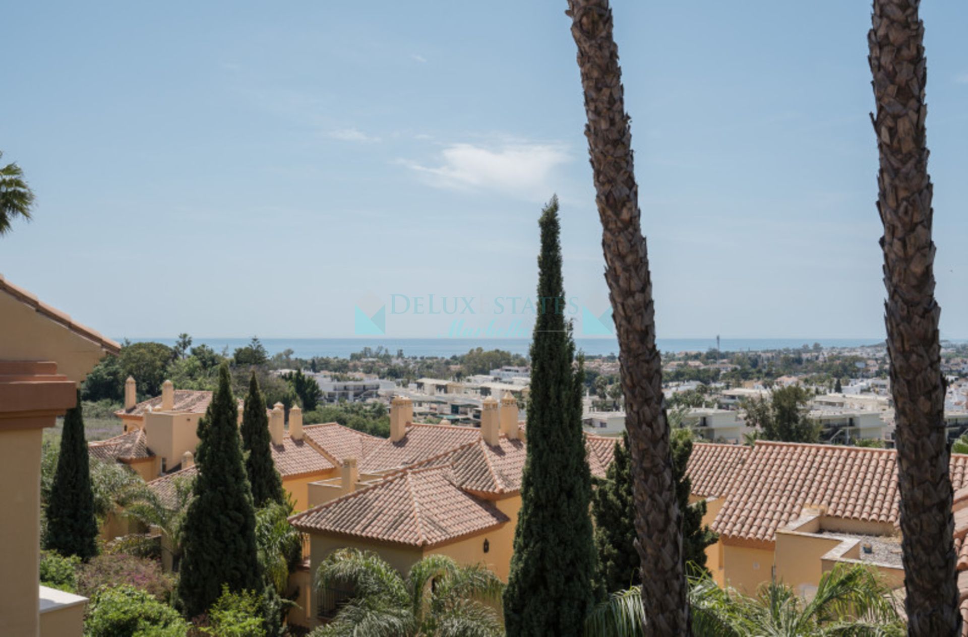 Apartment for sale in Cumbres del Rodeo, Nueva Andalucia