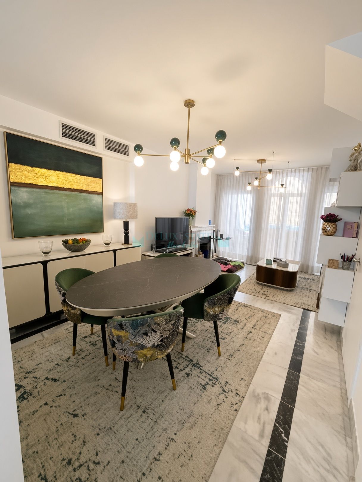 Duplex for sale in Playa de la Fontanilla, Marbella